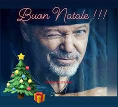 W gli acquario, scrive noemi su twitter, postando una foto di loro due insieme abbracciati, e poi ancora fausto leali, emma marrone, rudy zerbi. Buon Natale Vasco Rossi Buon Natale Natale Auguri Di Buon Compleanno