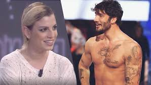 Stefano de martino lascia amici per l'isola dei famosi. Emma Marrone E Stefano De Martino Si Seguono Su Instagram Blog Di Lifestyle