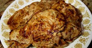 Top with a slices of provolone cheese, and a mound of the shredded gruyere (about a ¼ cup on each amanda, your recipe for the onion smothered pork chops was 'delish'! Deep South Dish Homestyle Breakfast Pork Chops