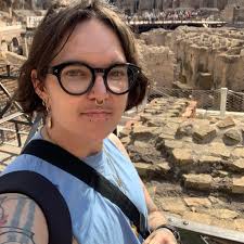 Rave me a mobile pet groomer in Vernon area