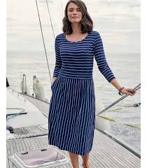 Check spelling or type a new query. Bleu Marine Blanc Robe Rayee A Encolure Degagee Femme Jersey Woolover Fr