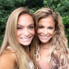 Taryn Asher's Instagram, Twitter & Facebook