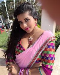 See more of saree cleavage of actress and girls on facebook. Loving My Song Shoot Sarkaar Raaj Dehati Girl Photo Indian Girls Saree