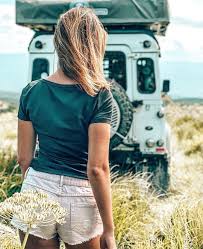 1 925 vind ik leuks 7 opmerkingen defender girls defendergirls op instagram defendergirls in 2020 womens tankini land rover defender land rover pinterest
