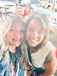 What are the chances of Angela meeting another Angela who's also a  hairdresser?!? 🤣😜♥️ See you this weekend, Angela Murray! 😘