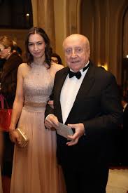 Kde jste se najednou vyloupla? Felix Slovacek S O 40 Rokov Mladsou Milenkou Na Dovolenke Tela V Plavkach Ukazali Na Bizarnej Fotke Fotografia C 4