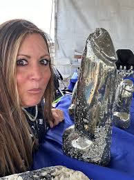 So who was Deet talking to? In the form of a plant, could it be a Mystic  guiding her, communicating through the forest?