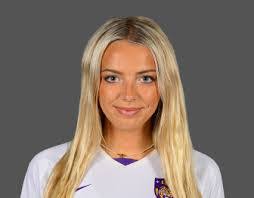 Mandy Heintz's Instagram, Twitter & Facebook