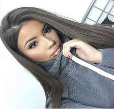 Le foto da instagram dei più bei tagli di capelli castani e lisci per l'estate 2021, i capelli scuri lunghi e corti o a caschetto con . Tendenza Ash Brown Hair Estate 2017 Foto Stylosophy