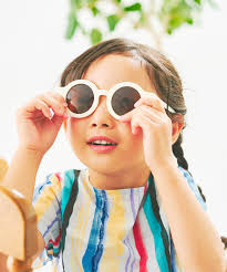 ✨送料込み✨ フラワーサングラス キッズサングラス UV99%カット ぽい