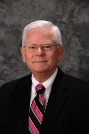 There is great food at the Fair. Some of the booths are Netterfields that  has Frosted Flake Chicken