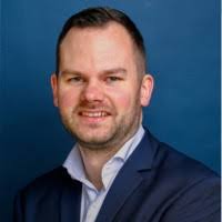 200+ "Stammel" profiles