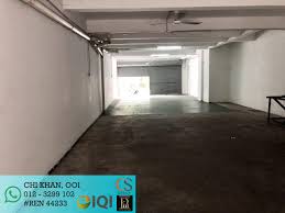 Lokasinya yang berada di ujung barat daya wilayah provinsi diy cukup jauh dari pusat kota yogyakarta. Bandar Armada Putra Commercial Lot Kuala Lumpur City Properties