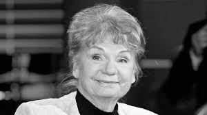 Marianne wünscher was born on dezember 30, 1930 in berlin. Neumann 2x Klingeln Die Lindenstrasse Der Ddr Mdr De