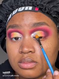 Vibrant Pink Eye Makeup: A Bold Look to Try 💖