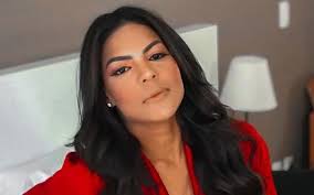 Discover detailed information about tays reis's height, real name, wife, girlfriend & kids. Dona Do Hit Paredao Metralhadora Tays Reis Esta Em A Fazenda 12 Noticias Da Tv