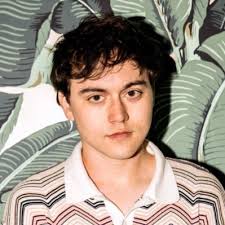 professional yapper (@starbsthot)