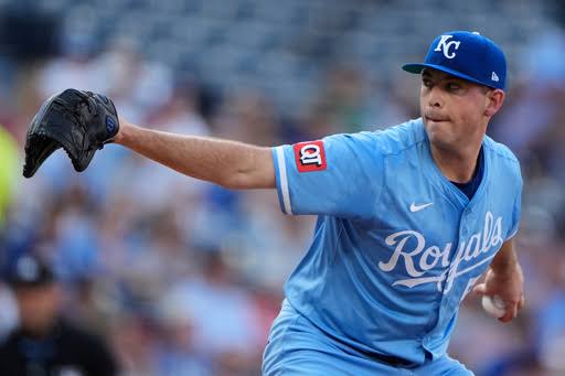 Rangers lose top prospect, infielder Sebastian Walcott, to UCL injury and  surgery - World Baseball Network