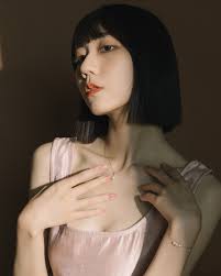 去年就一直很想去做調香終於完成了☑️來到@beyond.scent 體驗！ 價格我覺得算滿合理的，環境也都很棒老師也很有耐心～～一開始會先教一些基本東西