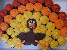 I found the tutorial by crazy cool cakes by linda :) love that little bird! Thanksgiving Chocolate Turkeys Cupcakes This Turkey Cupcake Cake For A Big Group Posted At Ato Turkey Cupcakes Cake Thanksgiving Cupcakes Turkey Cupcakes