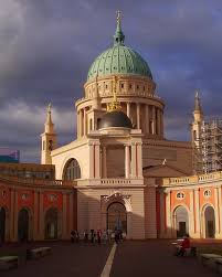 Jauch ist mit seiner frau dorothea sihler verheiratet und hat vier kinder. Potsdam Was Gunther Jauch Mit Stadtschloss Und Fortunator Zu Tun Hat Anderswohinhttp Www Anderswohin De 2014 09 Potsd Potsdam Stadtschloss Berliner Umland