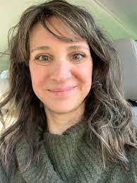 Lori Levasseur's Instagram, Twitter & Facebook