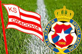 Fue fundado en 1906 y es el club deportivo más antiguo del país. Pojedynek Cracovia Wisla Magiczny Krakow