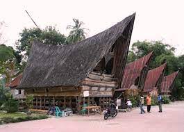 Di mana rumah adat bolon ini merupakan rumah adat suku batak. Inilah 10 Rumah Adat Sumatera Utara Dari Berbagai Suku Pariwisata Sumut