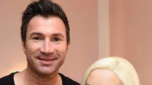 Ищете песни исполнителя lucas cordalis? Lucas Cordalis Mit Langen Haaren Monstermahne So Sah Daniela Katzenbergers Mann Fruher Aus News De