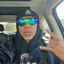 Randy Kinkead's Instagram, Twitter & Facebook