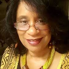 Shannon Acklin's Instagram, Twitter & Facebook