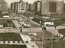 It was the first time the term mauer (wall) had been used in this context. Konrad Adenauer Stiftung 13 August 1961 Bau Der Berliner Mauer