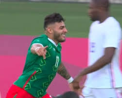 El partido comenzó con un penalti de nacho. Kfycyi3qose Bm