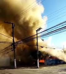 É atualmente o maior corpo de bombeiros do brasil e da américa latina em termos de efetivo. Incendio Destroi Sapataria Antiga No Centro De Osasco