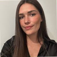 Lea Schultz's Instagram, Twitter & Facebook