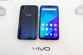 Korean giant is already facing serious problem in pakistan but now with vivo v11's launch it seems that koreans are going to get a big blow because this phone has new design with tons of new features that was limited to only few phones of the world. Vivo Launches V11 And V11 Pro Technology Dunya News