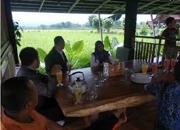 Baso m ojo kawalu, tasikmalaya jawa | casual dining. Saung Ranggon Tempat Makan Murah Enak Di Tasikmalaya Karyaku