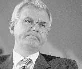 SìL'IMBROGLIO DEL QUORUMI capigrup- po Ds Angius e Violan- te a Pisanu:  irregolari le liste degli italiani al- l'estero. Cr