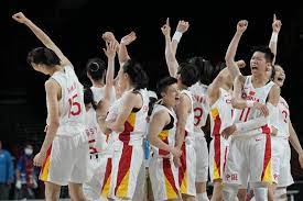 Women's basketball, closing ceremony by elizabeth karpen. China Advances To Women S Quarters Edge Australia 76 74