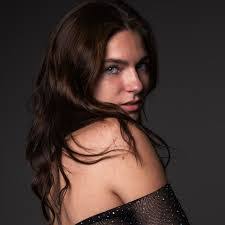 Courtney Flood's Instagram, Twitter & Facebook