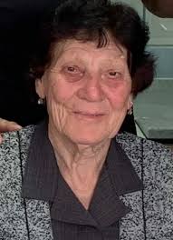 Të Allahut jemi dhe tek Ai do këthehemi Njoftim! Me dhimbje dhe pikëllim,  ju njoftojmë se sot ka ndërruar jetë nëna, gjyshja jonë Hatixhe Musliu.  Varrimi i të ndjerës do të bëhet