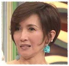 工藤静香顔変わった 顔大きい でかい 顔長い 顔面崩壊 顔怖い 顔の歪み 芸能人整形劣化 com 顔が大きい 工藤静香 顔