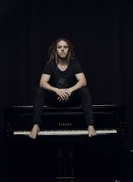 And on monday, the comedian shared the important lesson he learnt after losing 'a bunch of work' in la. Tim Minchin Unromantic Romantic Everly