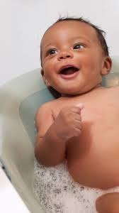 Father-son bonding time is the best time 🛁 with @dougylicious and little  Quincy.