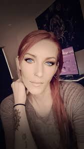 Mandy Chasteen's Instagram, Twitter & Facebook