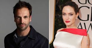 He achieved early success for his portrayal of simon sick boy williamson in the dark comedy drama. Angelina Jolie Introduces Ex Husband Jonny Lee Miller To Sons Knox Pax Is This The Beginning Of A New Story