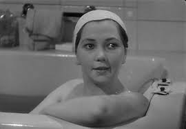 Magnolia's Musings: The Black and White Comedy Cinema Review: Film #13