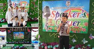 Di bawah ini yang bukan teknik penyajian berpidato yang baik adalah …. Contoh Sudut Pidato Di Sekolah