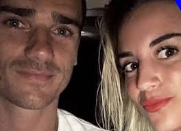 She is the lovely wife of french soccer player antoine griezmann. Erika Choperena La Femme D Antoine Griezmann Superbe En Bikini Sur La Plage Elle