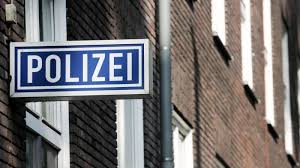 Die kieler innenstadt ist abgeriegelt. Kiel Mann 22 Getotet 15 Und 17 Jahre Alte Tatverdachtige Festgenommen